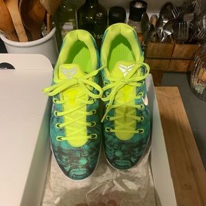Kobe IX turbo green/ volt size 10.5